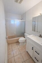 14 Upland Dr in East Northport, NY - Building Photo - Building Photo