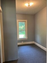 563 Garfield Pl in Mansfield, OH - Foto de edificio - Building Photo