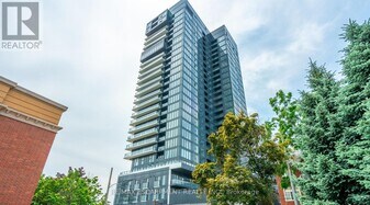 370 Martha St in Burlington, ON - Building Photo