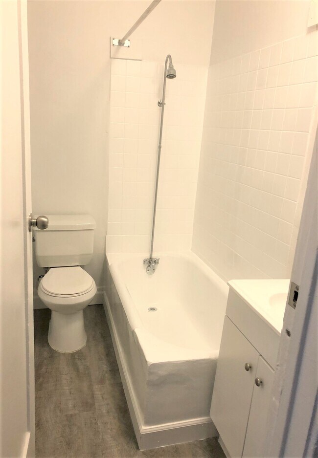 409 S Alvarado St-Unit -212A in Los Angeles, CA - Building Photo - Building Photo