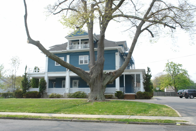 412 Sairs Ave in Long Branch, NJ - Building Photo - Building Photo