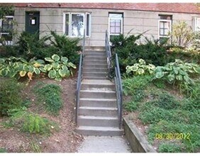 42 Dean Rd in Brookline, MA - Building Photo - Building Photo