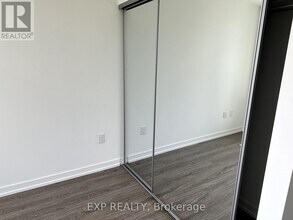 2485 Eglinton Ave W in Mississauga, ON - Building Photo - Building Photo