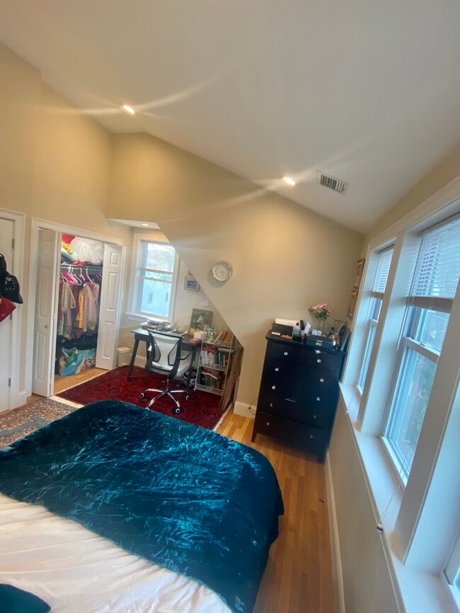 18 Chandler St, Unit 2
