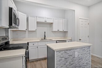 671 Clairmount Ave in Detroit, MI - Building Photo - Building Photo