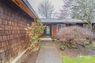 15501 SE 19th Cir in Vancouver, WA - Building Photo - Building Photo