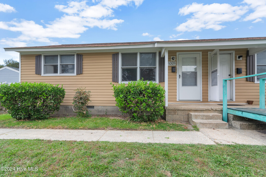 1001 Davis St in Jacksonville, NC - Building Photo