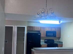 1418 Manotak Point Dr, Unit 203 in Jacksonville, FL - Foto de edificio - Building Photo