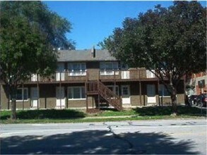 1000 Brush Creek Blvd Apartments Kansas City Mo For Rent Missouri Building Photo 1000 Brush Creek Blvd Apartments In Kansas City