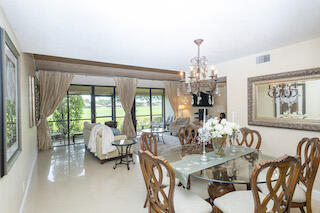 253 Old Meadow Way in Palm Beach Gardens, FL - Foto de edificio - Building Photo