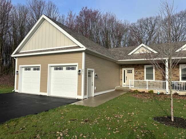 251 Liam Ln in Rome, NY - Building Photo - Building Photo