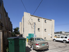 910 S Pearl St in Denver, CO - Building Photo - Building Photo