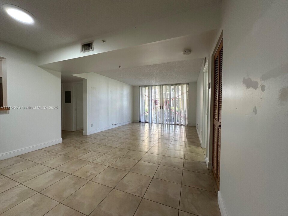 1350 SE 3rd Ave in Dania Beach, FL - Building Photo