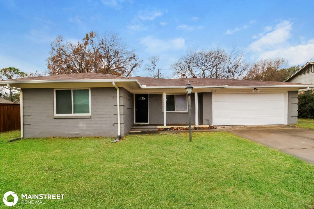 1312 Bryn Mawr Pl in Denton, TX - Building Photo