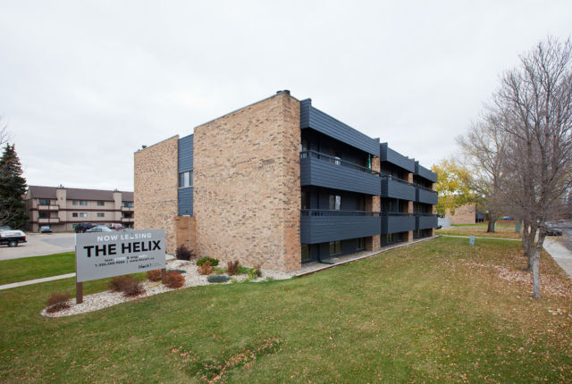 Helix in Saskatoon, SK - Building Photo