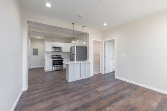 23-39 Main St in New Britain, CT - Building Photo - Interior Photo