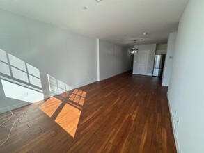 425 New York in Huntington, NY - Building Photo - Building Photo