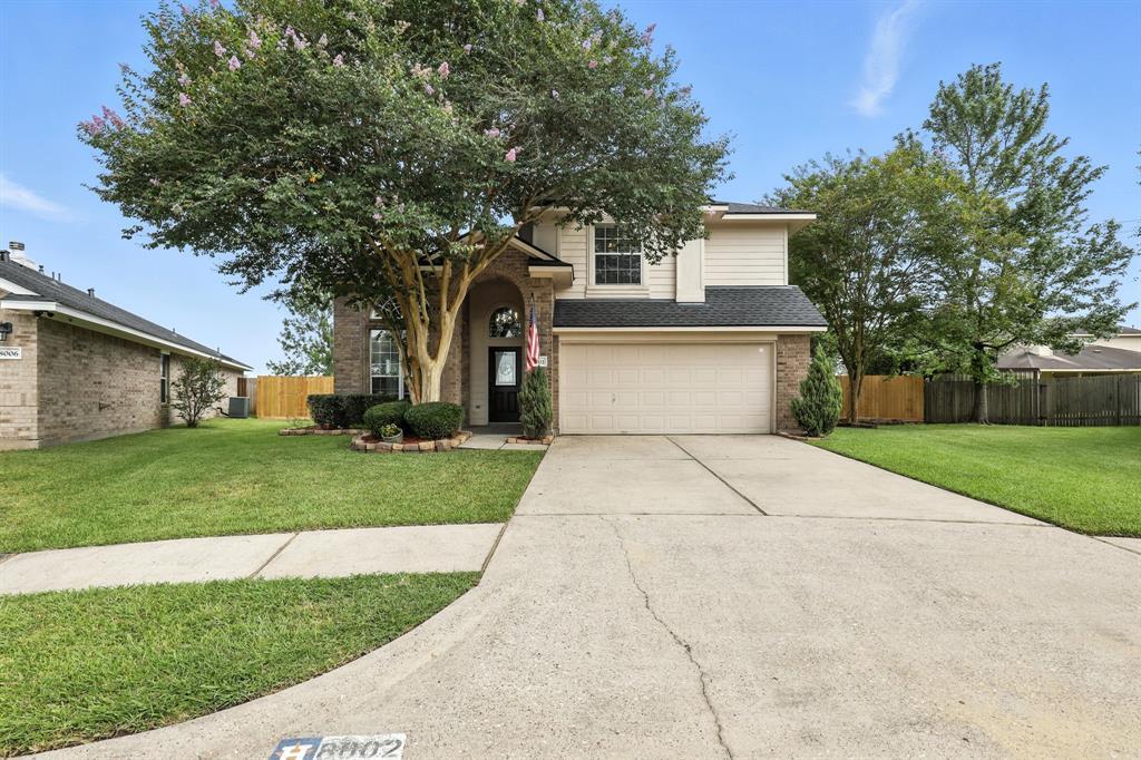 8002 Blackcherry Ln in Baytown, TX - Building Photo