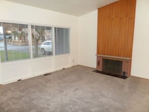 3749 S 175th St in Seatac, WA - Building Photo - Building Photo