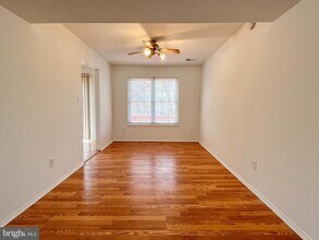 19920 Waterloo Ct in Germantown, MD - Building Photo - Building Photo