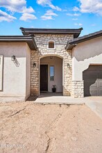 869 Eastwell Dr in Horizon City, TX - Building Photo - Building Photo