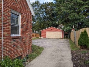 256 Parkway Dr in Mansfield, OH - Foto de edificio - Building Photo