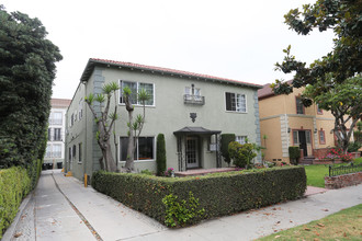 227 S Gale Dr in Beverly Hills, CA - Building Photo - Primary Photo