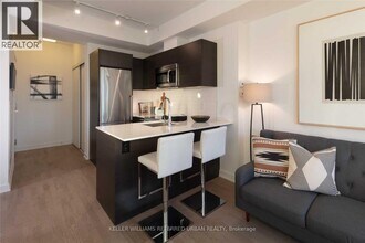 57 St Joseph St in Toronto, ON - Building Photo - Building Photo