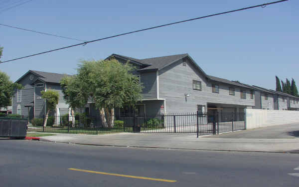 3712-3718 Cogswell Rd in El Monte, CA - Building Photo - Building Photo