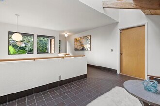 6425 Zinn Dr in Oakland, CA - Building Photo - Building Photo