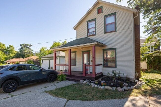 510 Glenwood Ave SE, Unit Cozy Furnished Carriage H