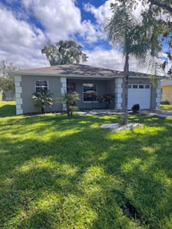 106 Drake St in Plant City, FL - Building Photo - Building Photo