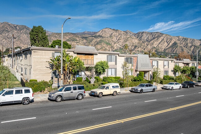 The Foothills at Eaton Canyon