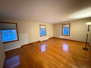 729 Ruie Rd in North Tonawanda, NY - Building Photo - Building Photo