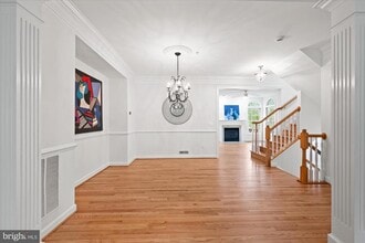 5015 Waple Ln in Alexandria, VA - Building Photo - Building Photo