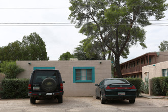 15 N Longfellow in Tucson, AZ - Foto de edificio - Building Photo