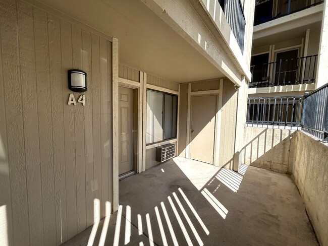 1209 W Plum St in Fort Collins, CO - Foto de edificio - Building Photo