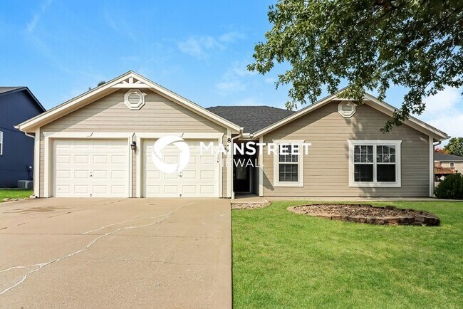 property at 844 SW Country Hill Dr