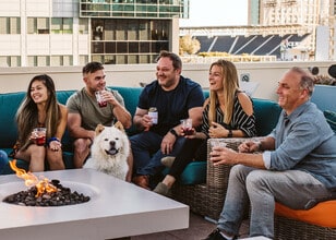 Urbana Rental Flats in San Diego, CA - Foto de edificio - Building Photo