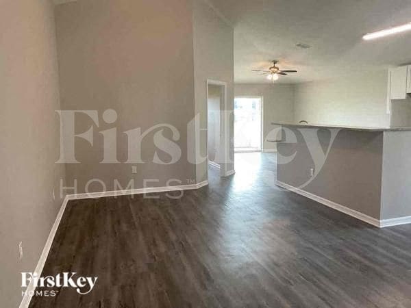 242 Lady Diana Dr in Davenport, FL - Building Photo - Building Photo