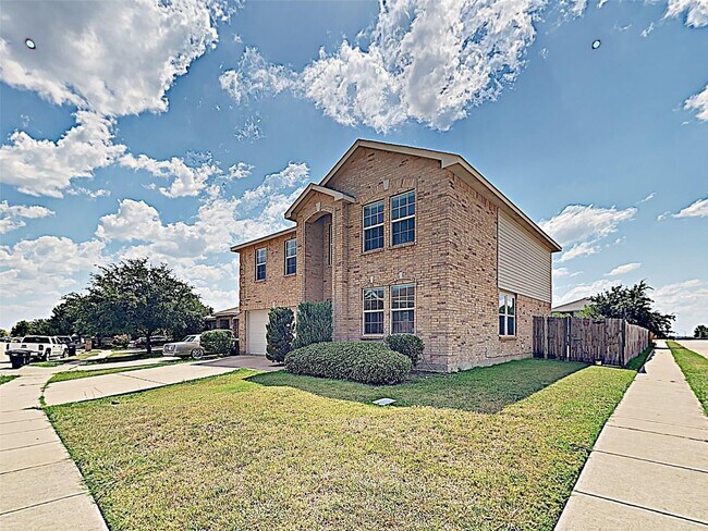 4029 Thoroughbred Trail in Fort Worth, TX - Building Photo - Building Photo