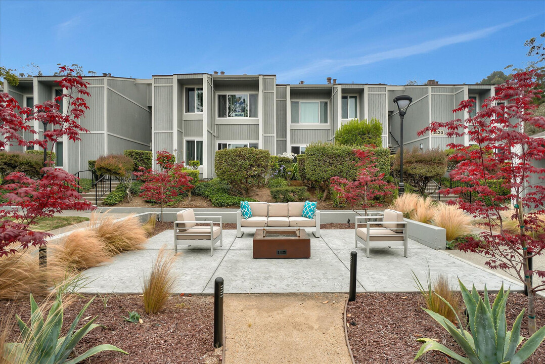 Bay View Terrace in South San Francisco, CA - Building Photo