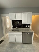 36 Bright St in New Haven, CT - Building Photo - Building Photo