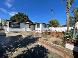 14519 Fox St in Mission Hills, CA - Building Photo