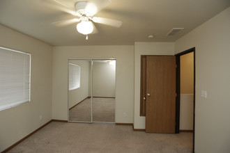 Providence Court Apartments in Columbia, MO - Building Photo - Interior Photo