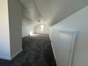 148 Helena Dr in Struthers, OH - Building Photo - Building Photo