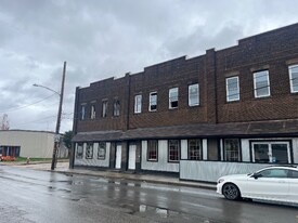 373 Munson Ave in Mckees Rocks, PA - Building Photo