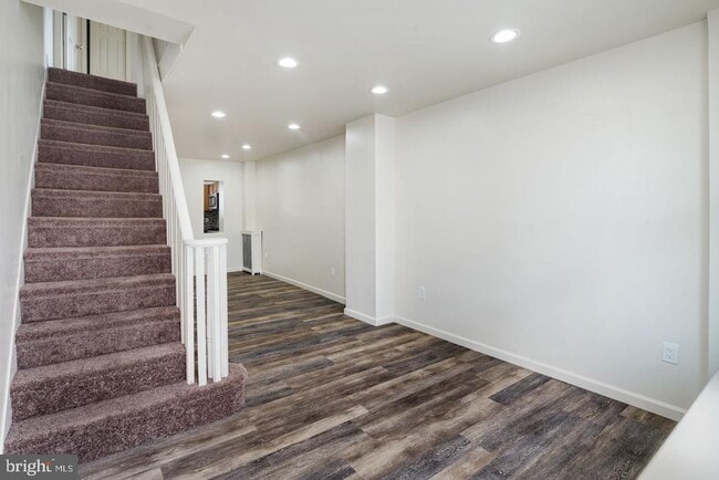 property at 2827 Livingston St