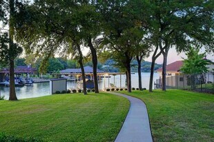 3804 Pack Saddle Dr in Horseshoe Bay, TX - Building Photo