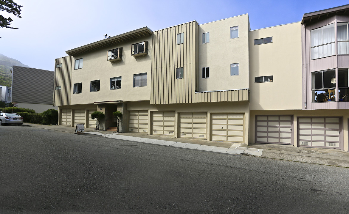 Crestline Drive Apartments in San Francisco, CA - Building Photo